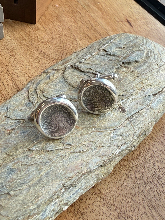 Cufflinks